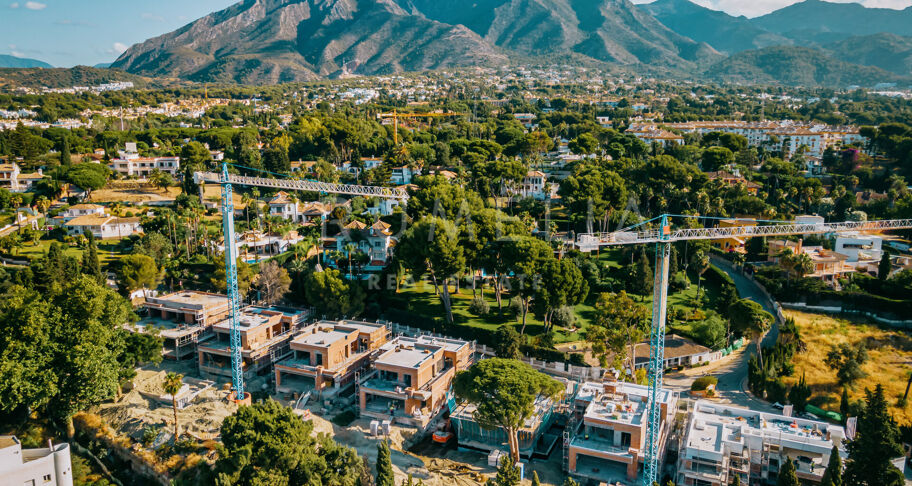 Golden 7 - Luxury Modern House in Chic New Development, Marbella's Golden Mile (Project)