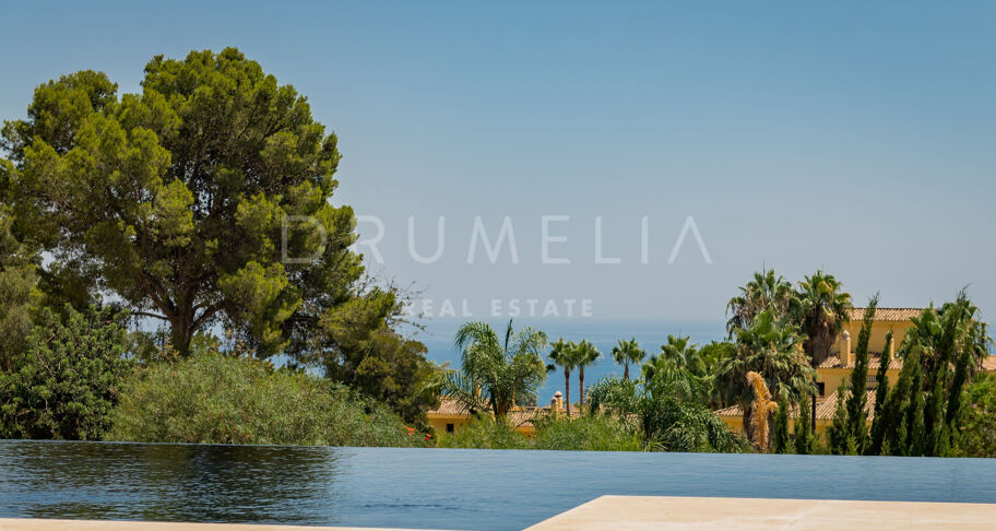 Large brand new villa with stunning views in Cascada de Camoján Marbella's Golden Mile.