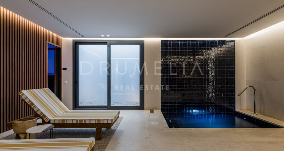 Large brand new villa with stunning views in Cascada de Camoján Marbella's Golden Mile.