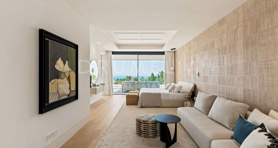 Large brand new villa with stunning views in Cascada de Camoján Marbella's Golden Mile.