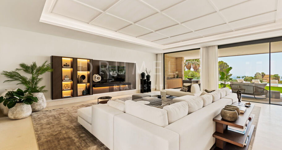 Large brand new villa with stunning views in Cascada de Camoján Marbella's Golden Mile.