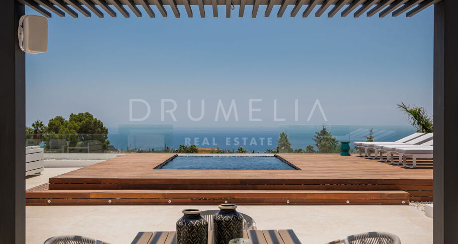 Large brand new villa with stunning views in Cascada de Camoján Marbella's Golden Mile.