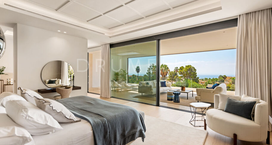 Large brand new villa with stunning views in Cascada de Camoján Marbella's Golden Mile.