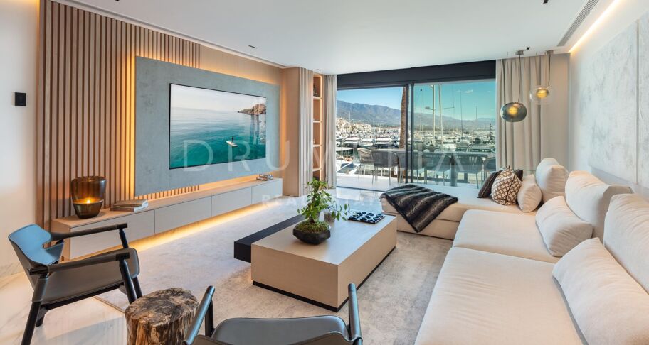 Hervorragende moderne Luxuswohnung mit Blick auf das Mittelmeer, Puerto Banus, Marbella