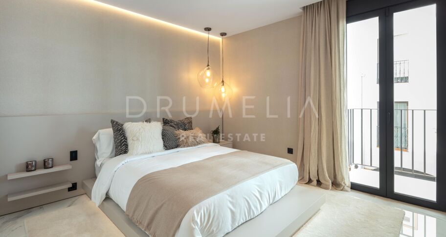 Hervorragende moderne Luxuswohnung mit Blick auf das Mittelmeer, Puerto Banus, Marbella