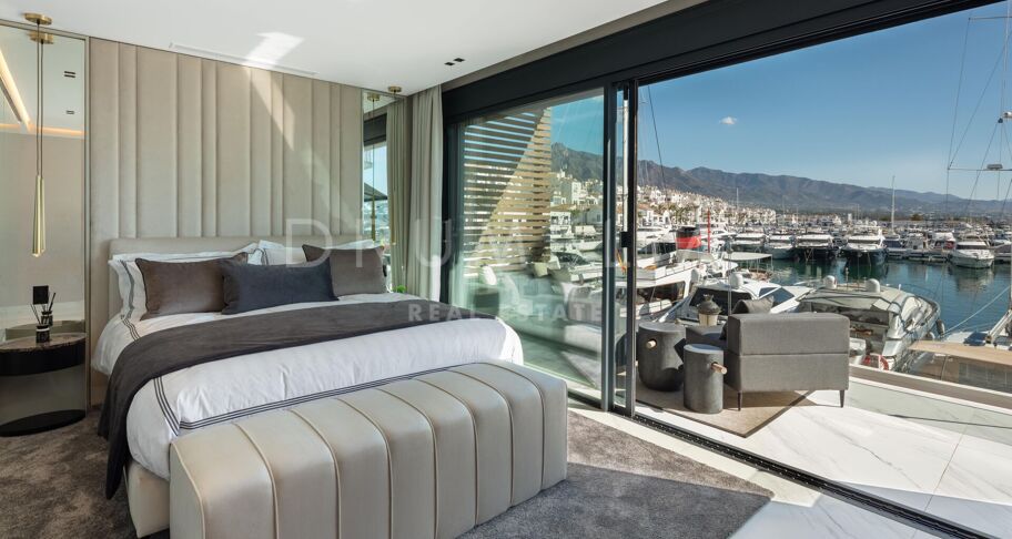 Hervorragende moderne Luxuswohnung mit Blick auf das Mittelmeer, Puerto Banus, Marbella