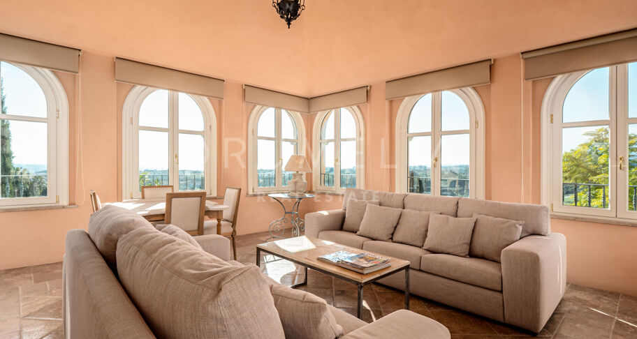 Villa Pace - Stunning Mediterranean-Style Luxury House in Los Flamingos, Benahavis