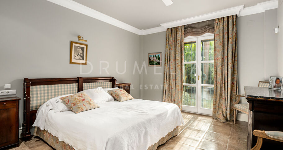 Villa Pace - Stunning Mediterranean-Style Luxury House in Los Flamingos, Benahavis