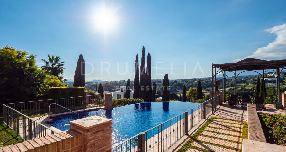 Villa Pace - Stunning Mediterranean-Style Luxury House in Los Flamingos, Benahavis