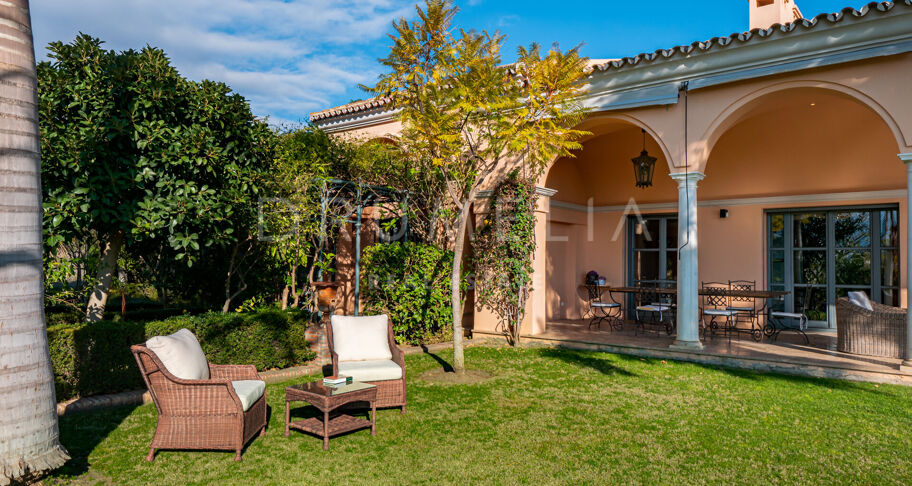 Villa Pace - Stunning Mediterranean-Style Luxury House in Los Flamingos, Benahavis
