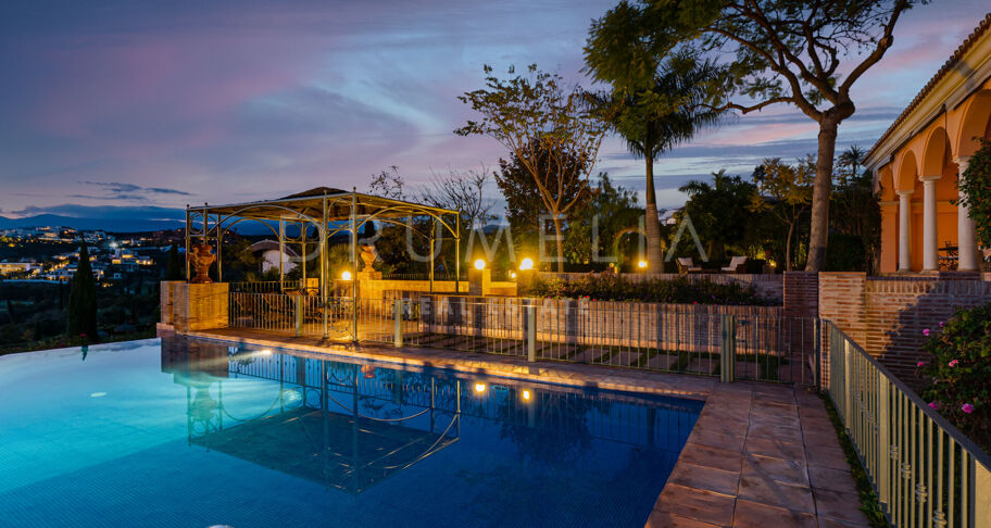 Villa Pace - Stunning Mediterranean-Style Luxury House in Los Flamingos, Benahavis