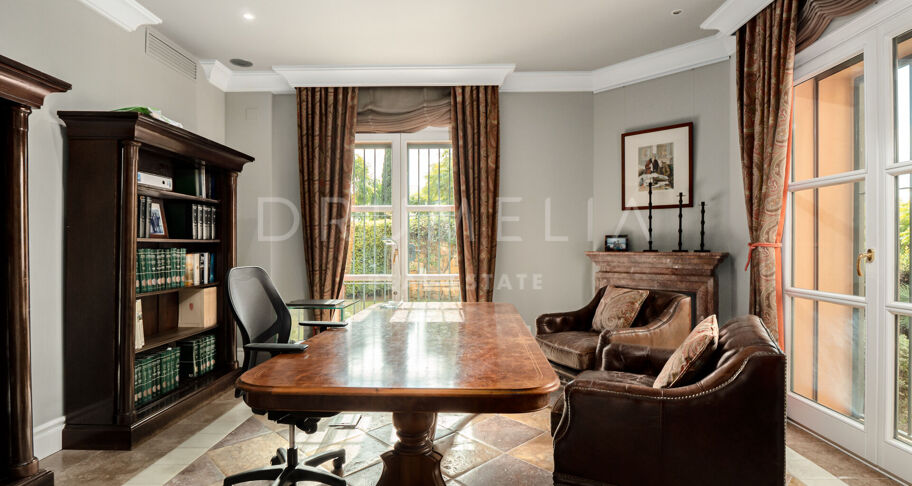 Villa Pace - Stunning Mediterranean-Style Luxury House in Los Flamingos, Benahavis