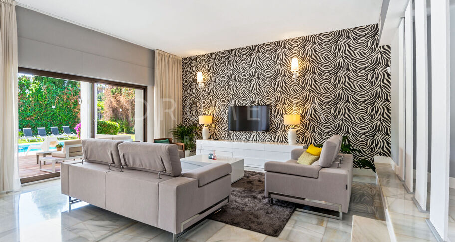 Villa de luxe élégante à côté de la mer et de toutes les commodités, Villa Marina, Puerto Banus