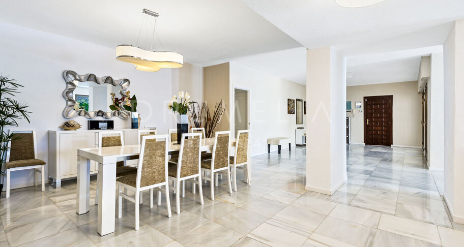 Luxuriöse Villa am Strand mit modernem Interieur, Villa Marina, Puerto Banus