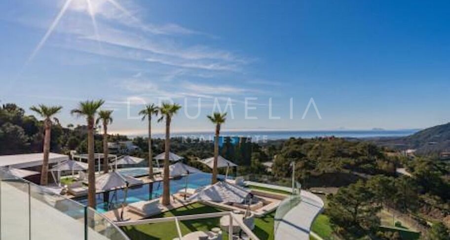 Villa Enso - Gloednieuw buitengewoon modern herenhuis Villa Enso in La Zagaleta, Benahavis.