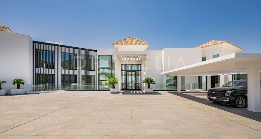 Villa Enso - Gloednieuw buitengewoon modern herenhuis Villa Enso in La Zagaleta, Benahavis.