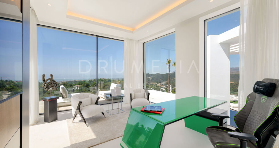 Villa Enso - Gloednieuw buitengewoon modern herenhuis Villa Enso in La Zagaleta, Benahavis.