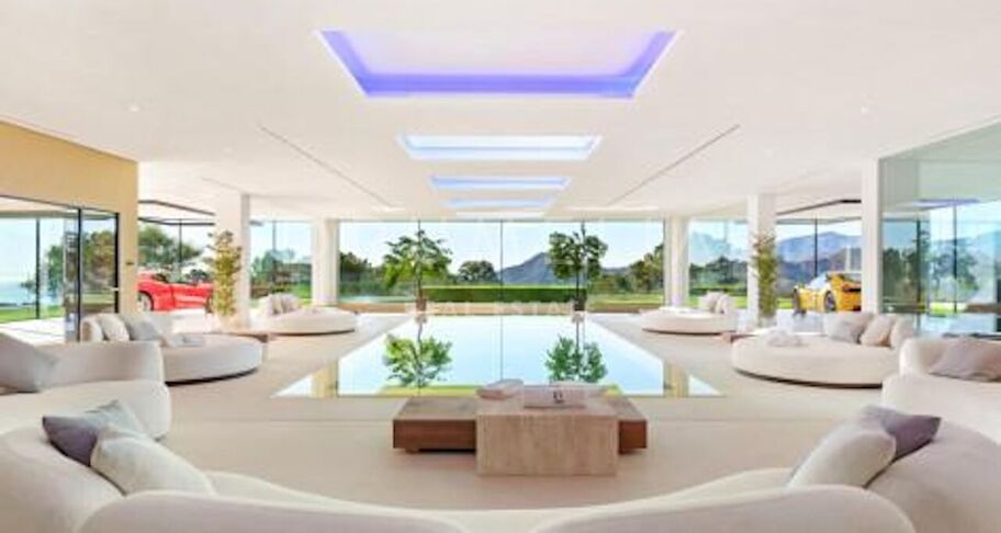 Villa Enso - Gloednieuw buitengewoon modern herenhuis Villa Enso in La Zagaleta, Benahavis.