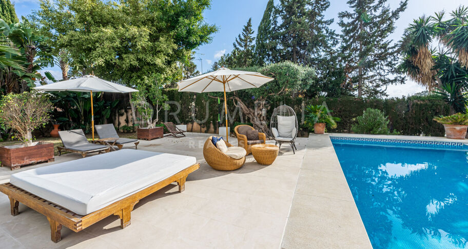 Charming, Full of Character Luxury House of Traditional Style in Nueva Andalucía
