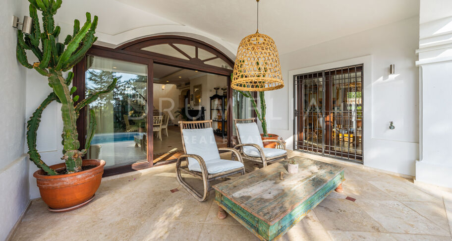 Charming, Full of Character Luxury House of Traditional Style in Nueva Andalucía