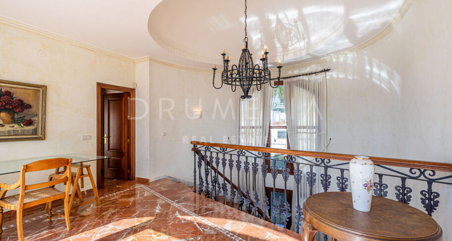 Charming, Full of Character Luxury House of Traditional Style in Nueva Andalucía