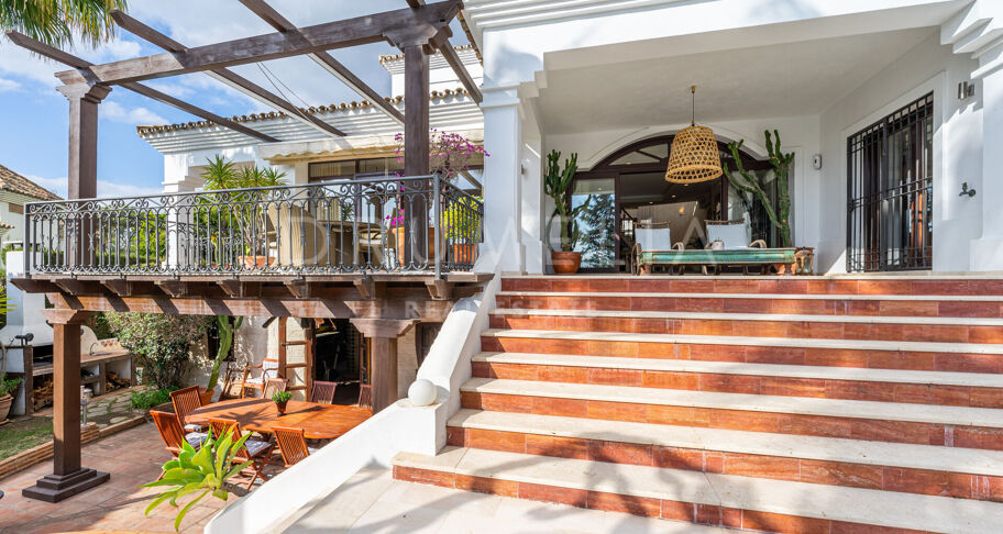 Charming, Full of Character Luxury House of Traditional Style in Nueva Andalucía