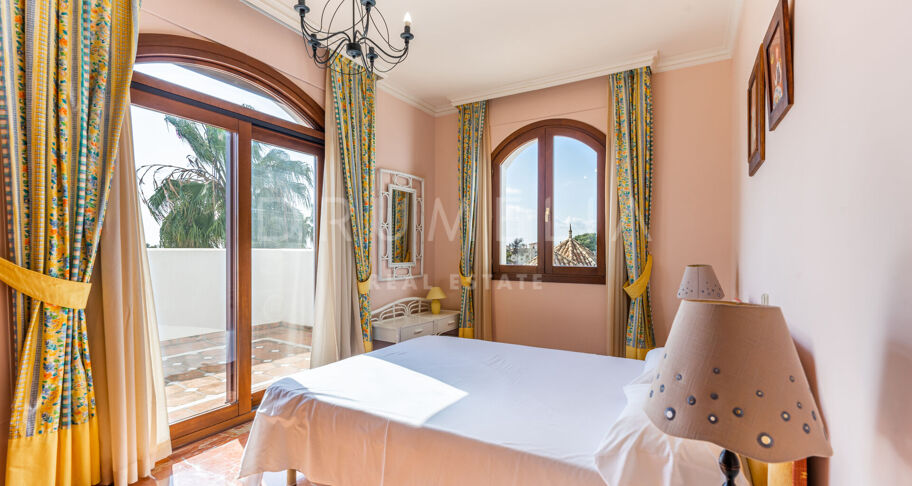 Charming, Full of Character Luxury House of Traditional Style in Nueva Andalucía