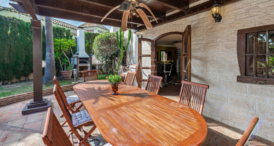 Charming, Full of Character Luxury House of Traditional Style in Nueva Andalucía