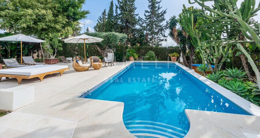 Charming, Full of Character Luxury House of Traditional Style in Nueva Andalucía