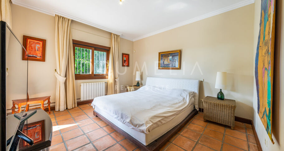 Charming, Full of Character Luxury House of Traditional Style in Nueva Andalucía