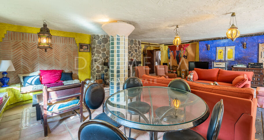 Charming, Full of Character Luxury House of Traditional Style in Nueva Andalucía
