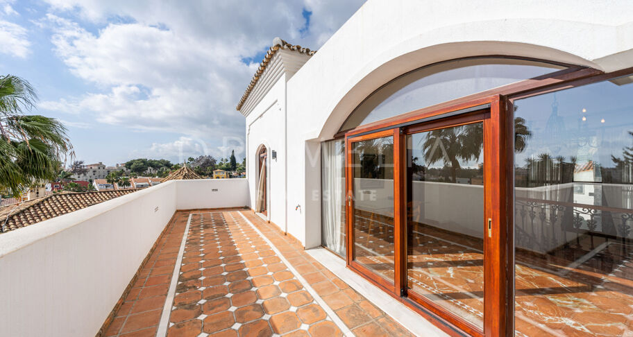 Charming, Full of Character Luxury House of Traditional Style in Nueva Andalucía