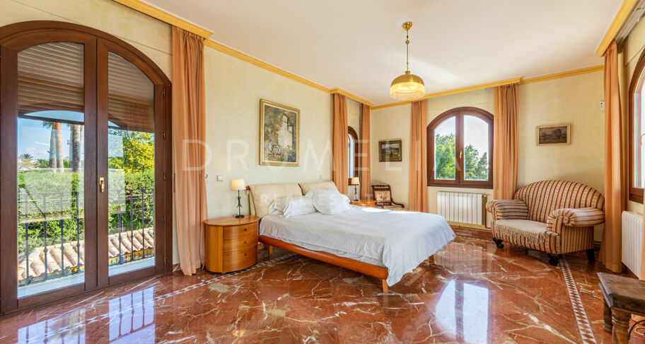 Charming, Full of Character Luxury House of Traditional Style in Nueva Andalucía