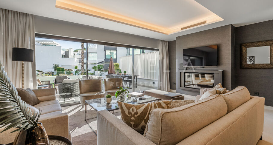 The Island 29 - The Island - Modern luxury townhouse with sea and mountain views in frontline beach residence in Estepona