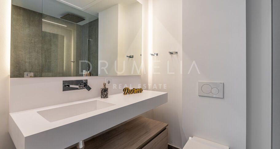 The Island 29 - The Island - Modern luxury townhouse with sea and mountain views in frontline beach residence in Estepona