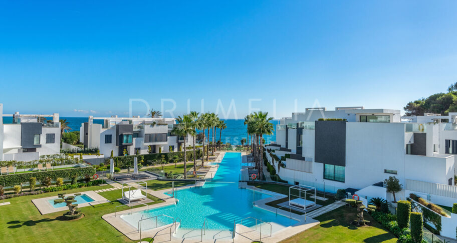 The Island 29 - The Island - Modern luxury townhouse with sea and mountain views in frontline beach residence in Estepona