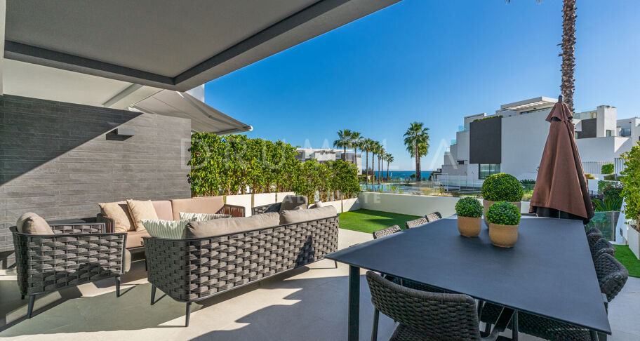 The Island 29 - The Island - Modern luxury townhouse with sea and mountain views in frontline beach residence in Estepona