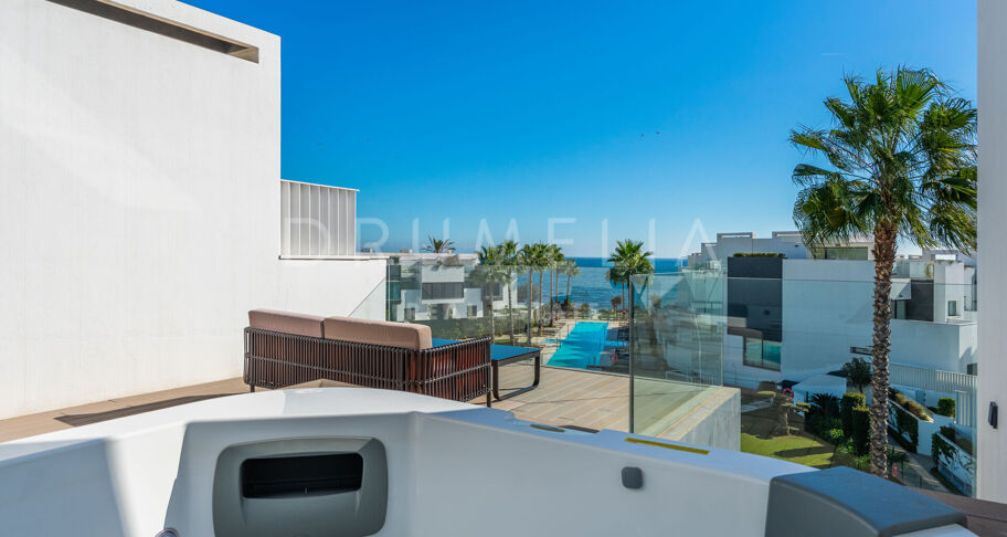 The Island 29 - The Island - Modern luxury townhouse with sea and mountain views in frontline beach residence in Estepona