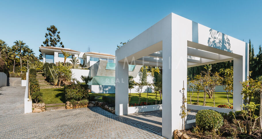 Villa Aurora - Stunning Bespoke Modern Luxury House in La Cerquilla, Nueva Andalucía