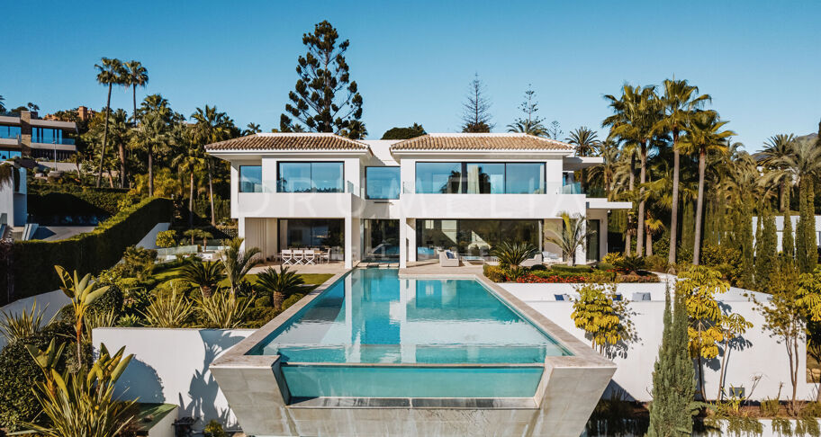 Villa Aurora - Stunning Bespoke Modern Luxury House in La Cerquilla, Nueva Andalucía