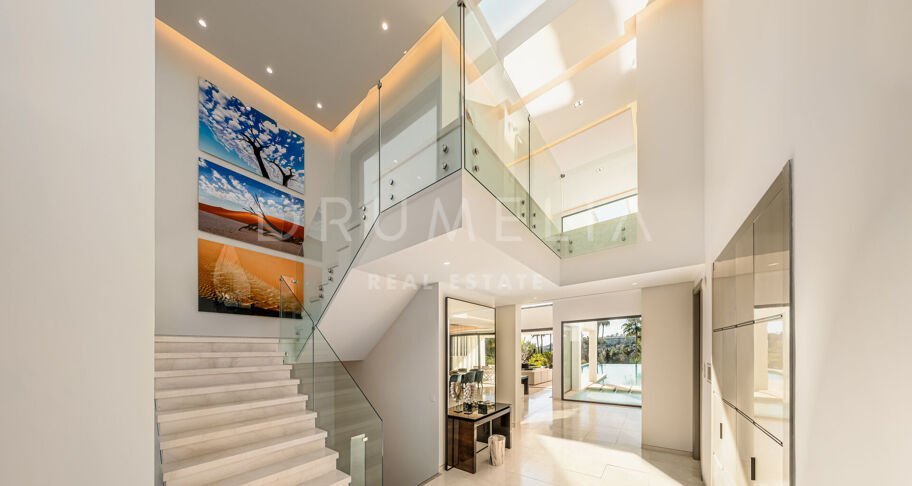 Villa Aurora - Stunning Bespoke Modern Luxury House in La Cerquilla, Nueva Andalucía