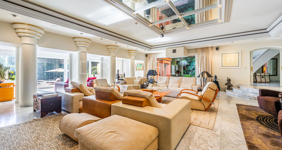 Elegante villa in mediterrane stijl in Rocio de Nagüeles, Golden Mile van Marbella.