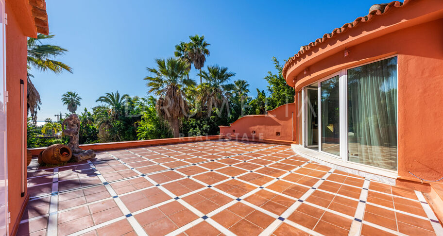 Elegante villa in mediterrane stijl in Rocio de Nagüeles, Golden Mile van Marbella.