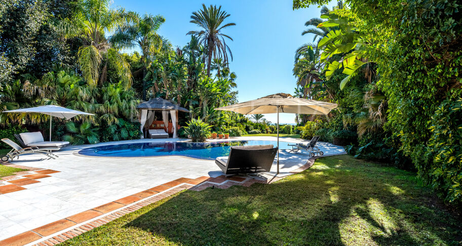 Elegante villa in mediterrane stijl in Rocio de Nagüeles, Golden Mile van Marbella.