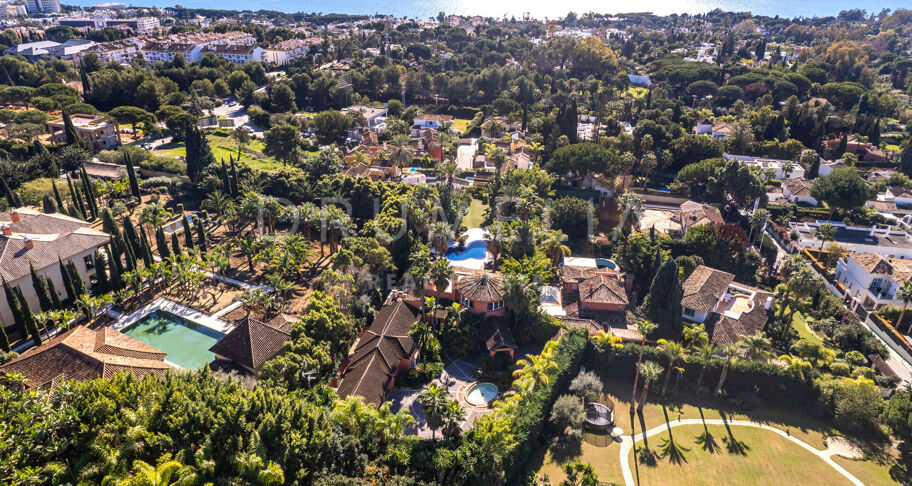 Elegante villa in mediterrane stijl in Rocio de Nagüeles, Golden Mile van Marbella.