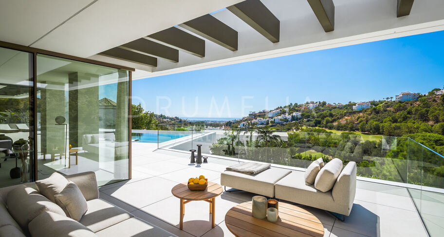 Spectaculaire gloednieuwe golfvilla met prachtig uitzicht in Las Lomas de La Quinta, Benahavís