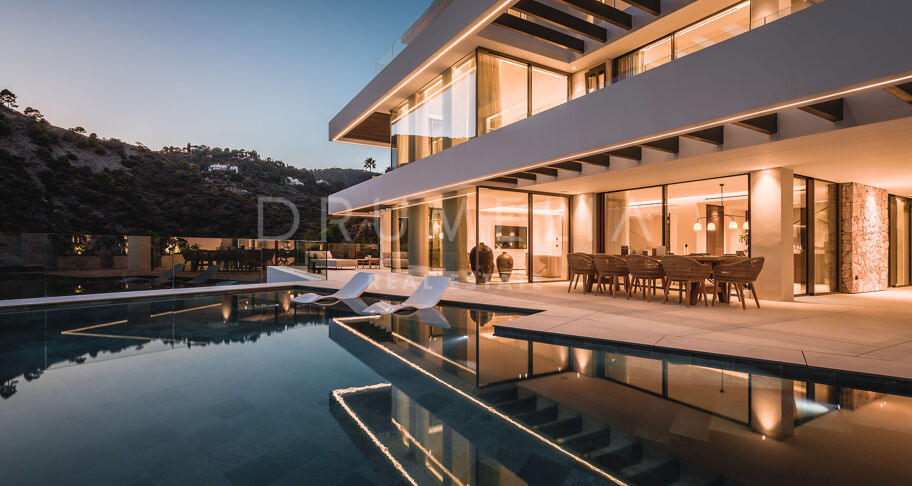 Spectaculaire gloednieuwe golfvilla met prachtig uitzicht in Las Lomas de La Quinta, Benahavís