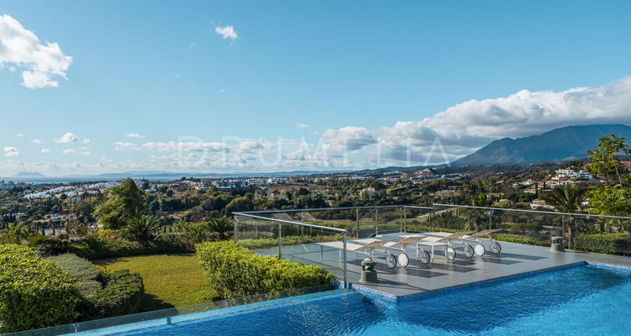 Blue Horizon - Stunning contemporary house with panoramic sea views in Los Flamingos Golf Resort, Benahavis