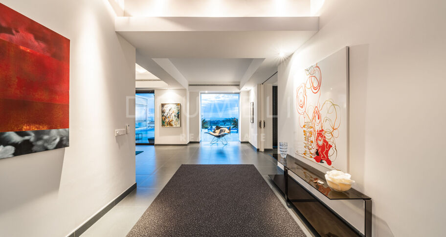 Blue Horizon - Stunning contemporary house with panoramic sea views in Los Flamingos Golf Resort, Benahavis