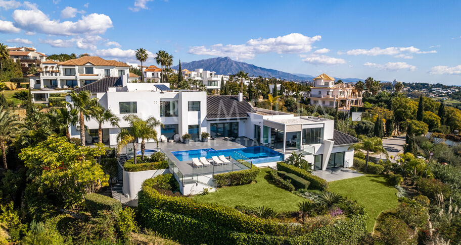 Blue Horizon - Stunning contemporary house with panoramic sea views in Los Flamingos Golf Resort, Benahavis